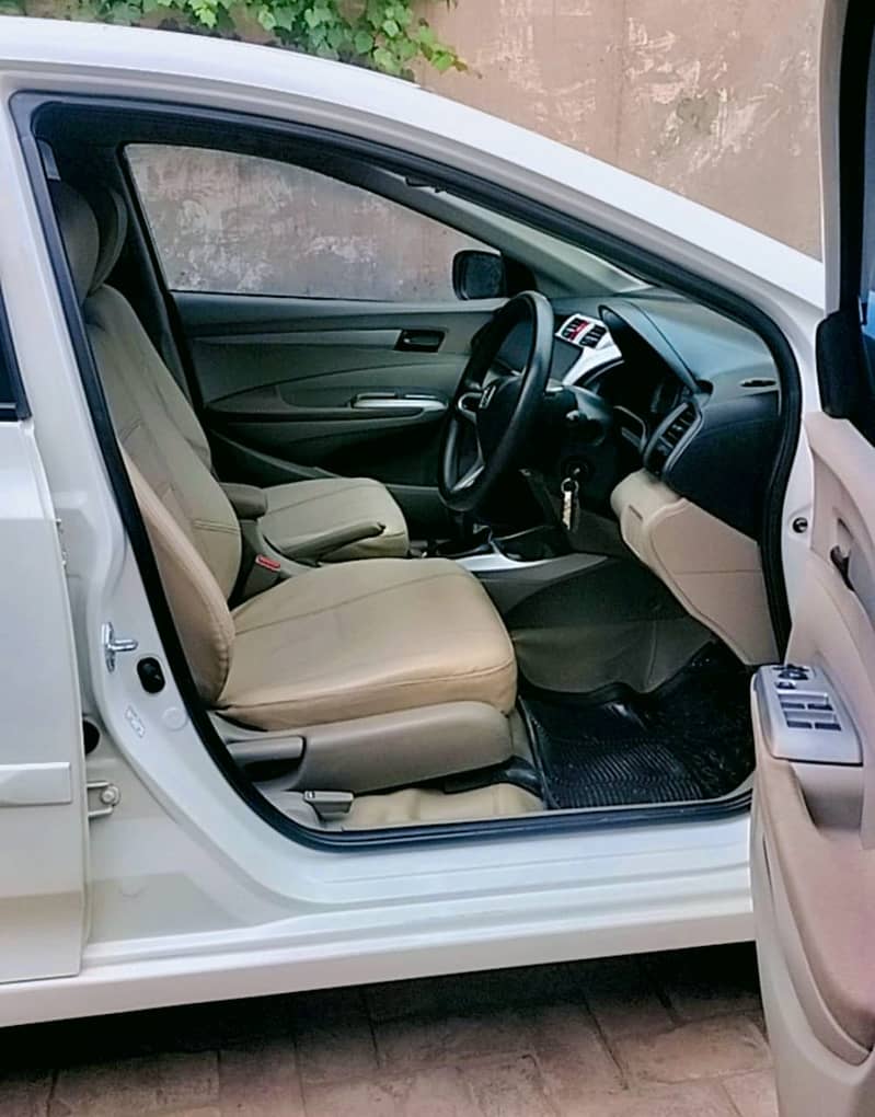 "ARMY OFFICER USED – Honda City i-VTEC 1.3 – 2018 – Total Genuine" 4