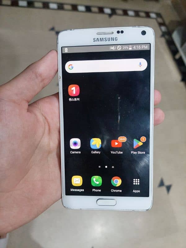 Samsung galaxy note 4 with box and charger 1