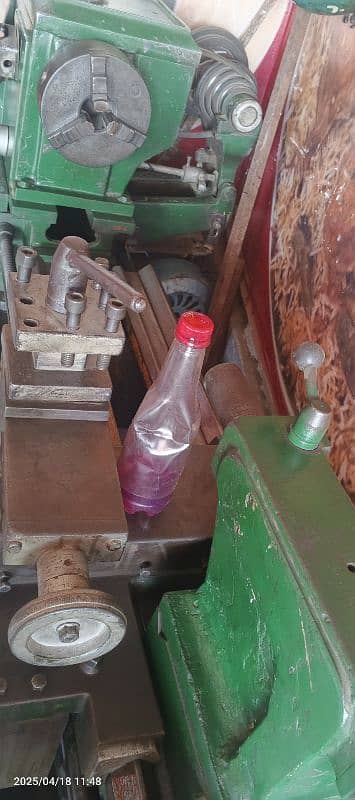 lathe machine okay condition 2hp motor 6