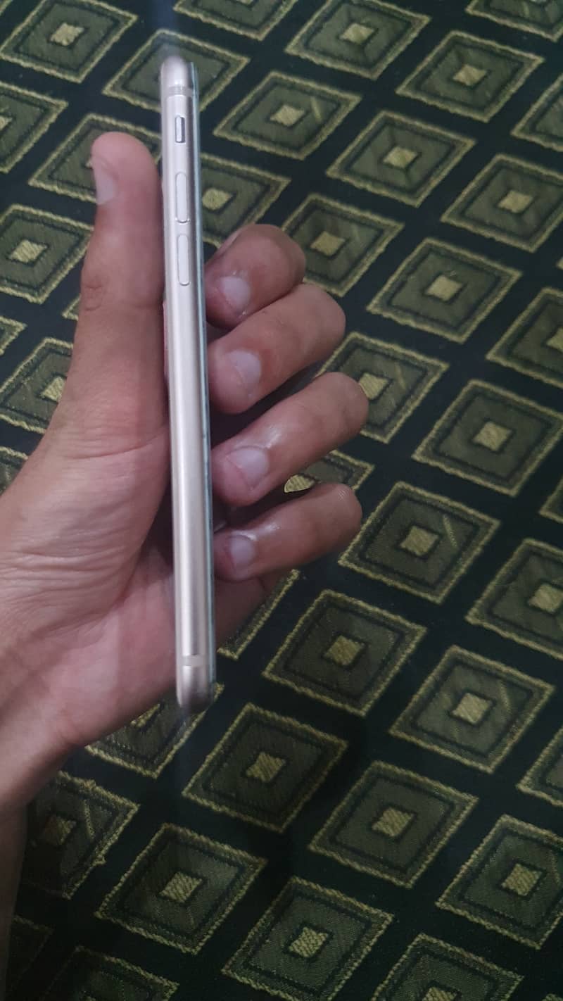 Apple iPhone 8 2