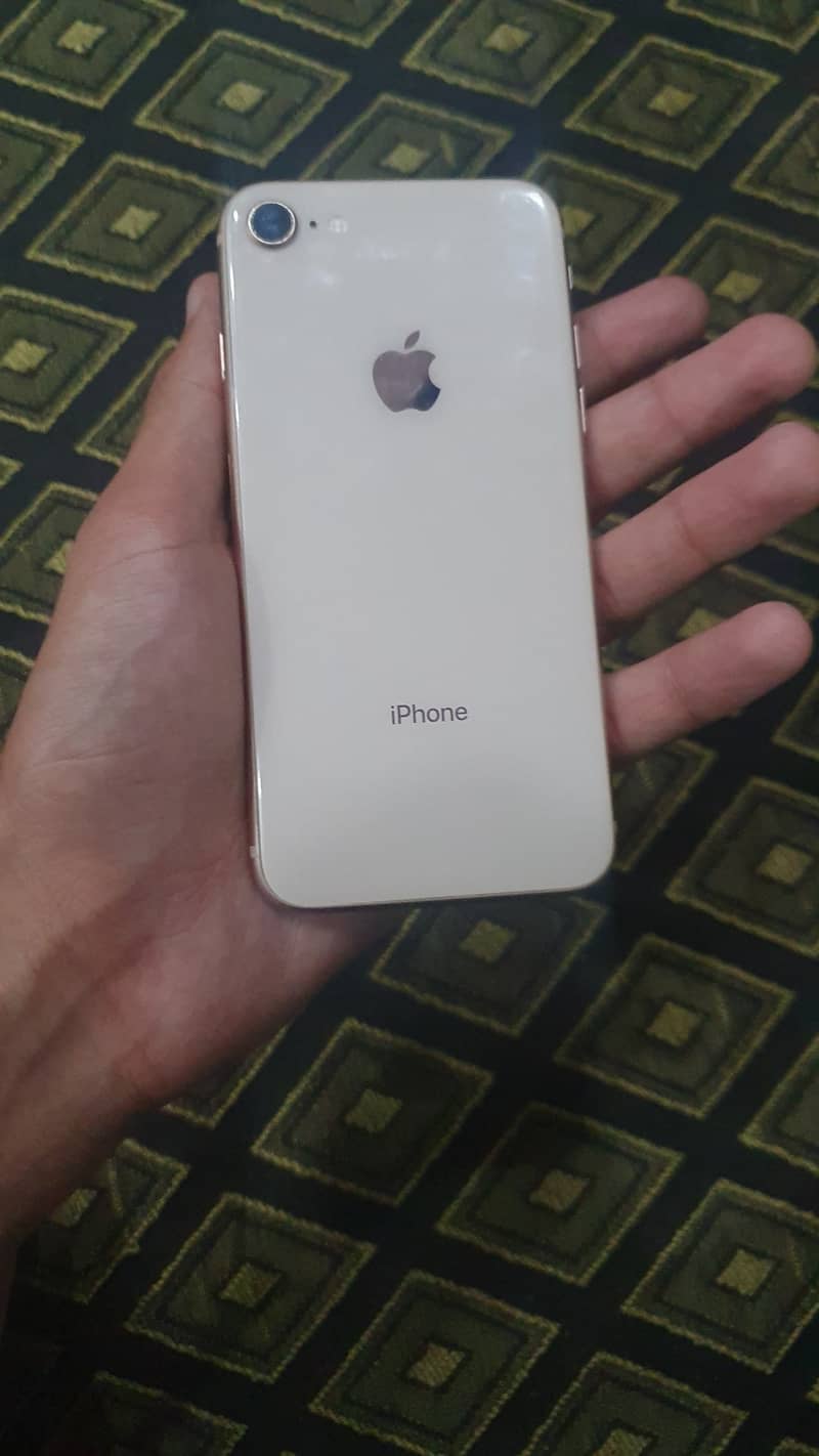 Apple iPhone 8 4