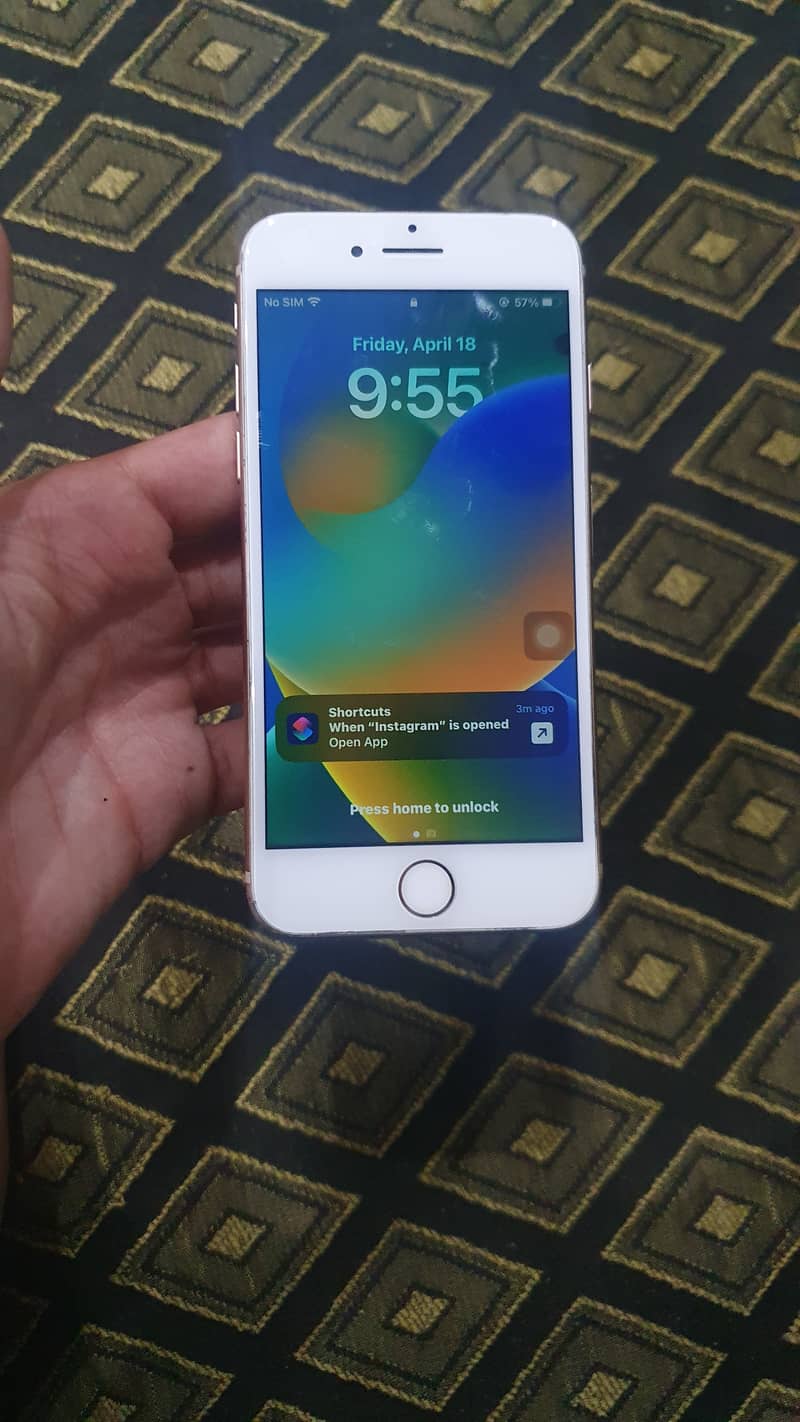 Apple iPhone 8 5