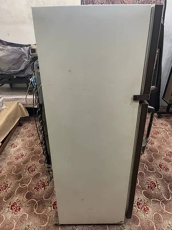 Frige for Sale 2 Door in good condition 5