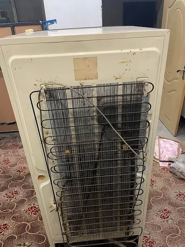 Frige for Sale 2 Door in good condition 8