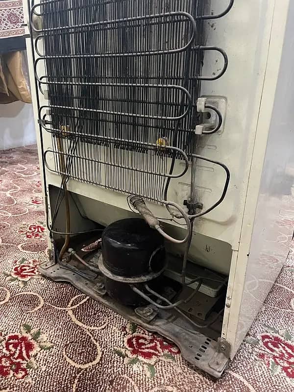 Frige for Sale 2 Door in good condition 10