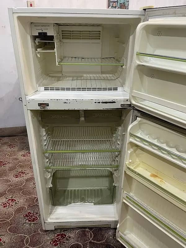 Frige for Sale 2 Door in good condition 19