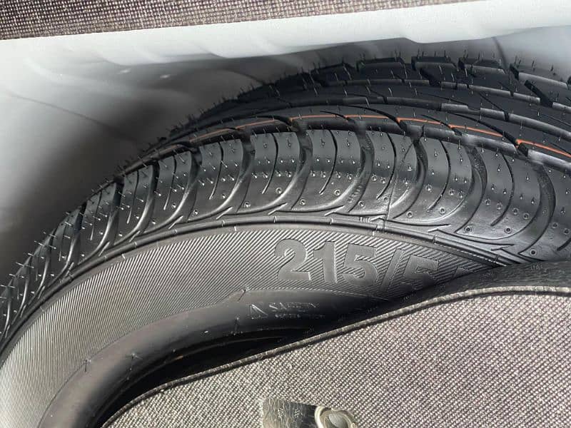 Bumper to bumper geniun Honda maintained car location khushab 2