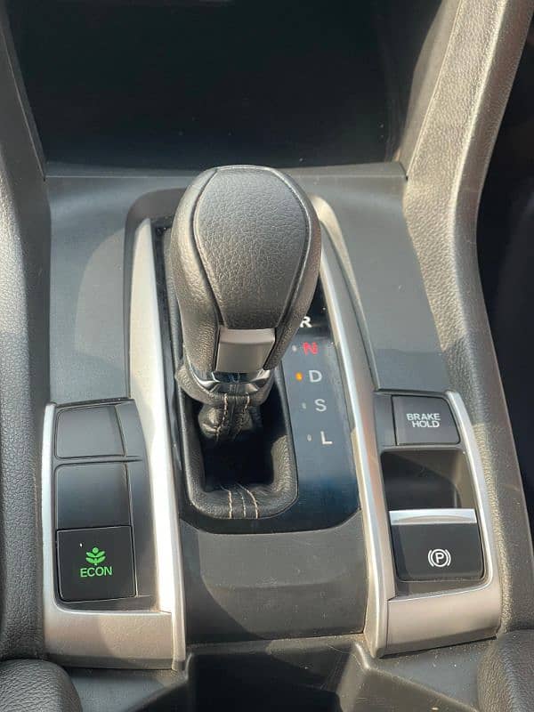 Bumper to bumper geniun Honda maintained car location khushab 5