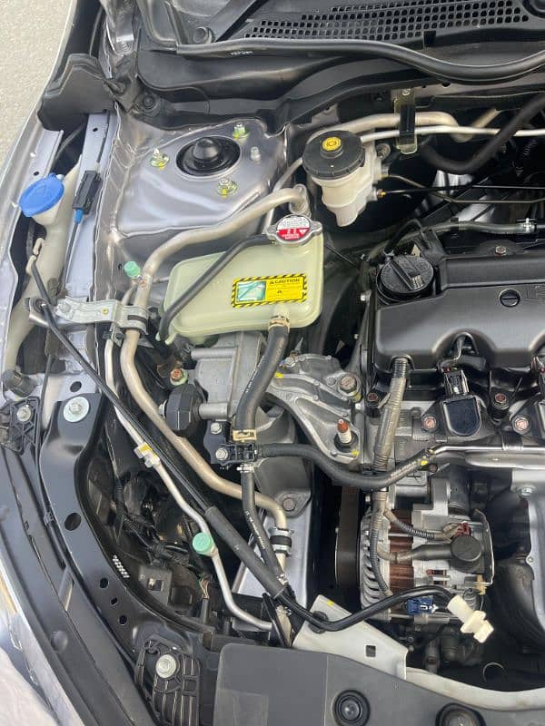 Bumper to bumper geniun Honda maintained car location khushab 10