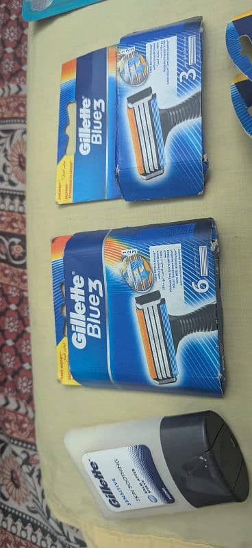 Gillette razor and form & gel, 9