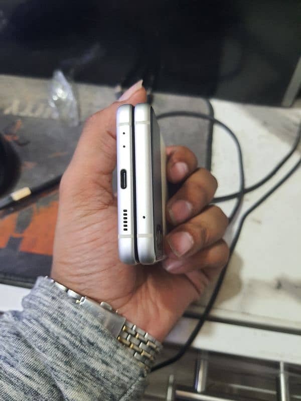 samsung z flip 3 5g offical pta 7
