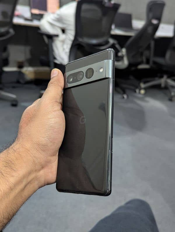 Google Pixel 7 Pro with Box 2