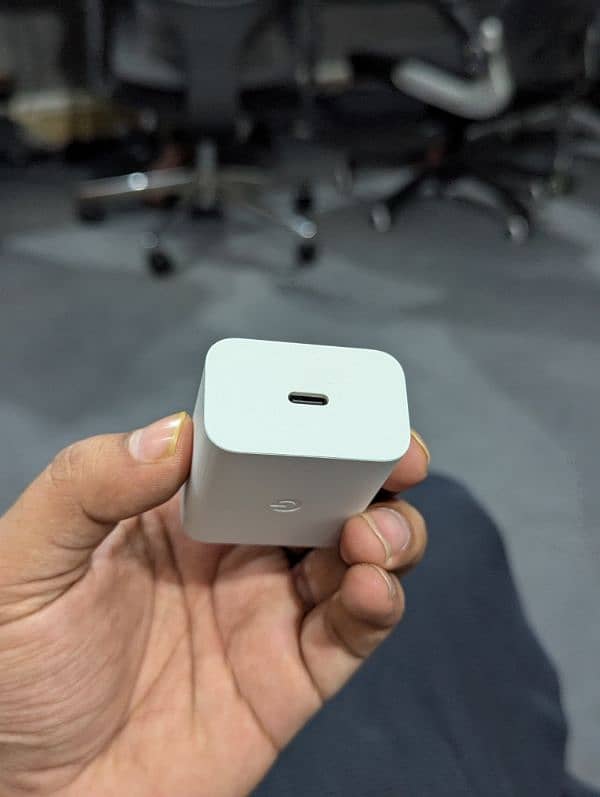 Google Pixel 7 Pro with Box 7