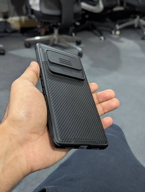Google Pixel 7 Pro with Box 9