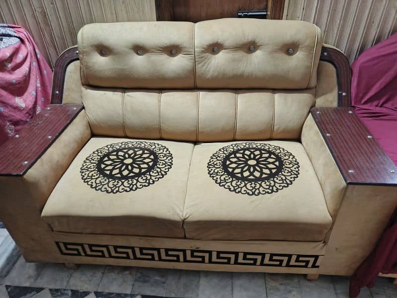 new condition sofa 0