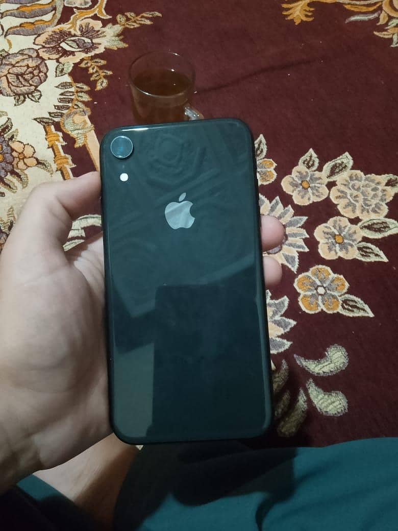 Apple iPhone XR 0