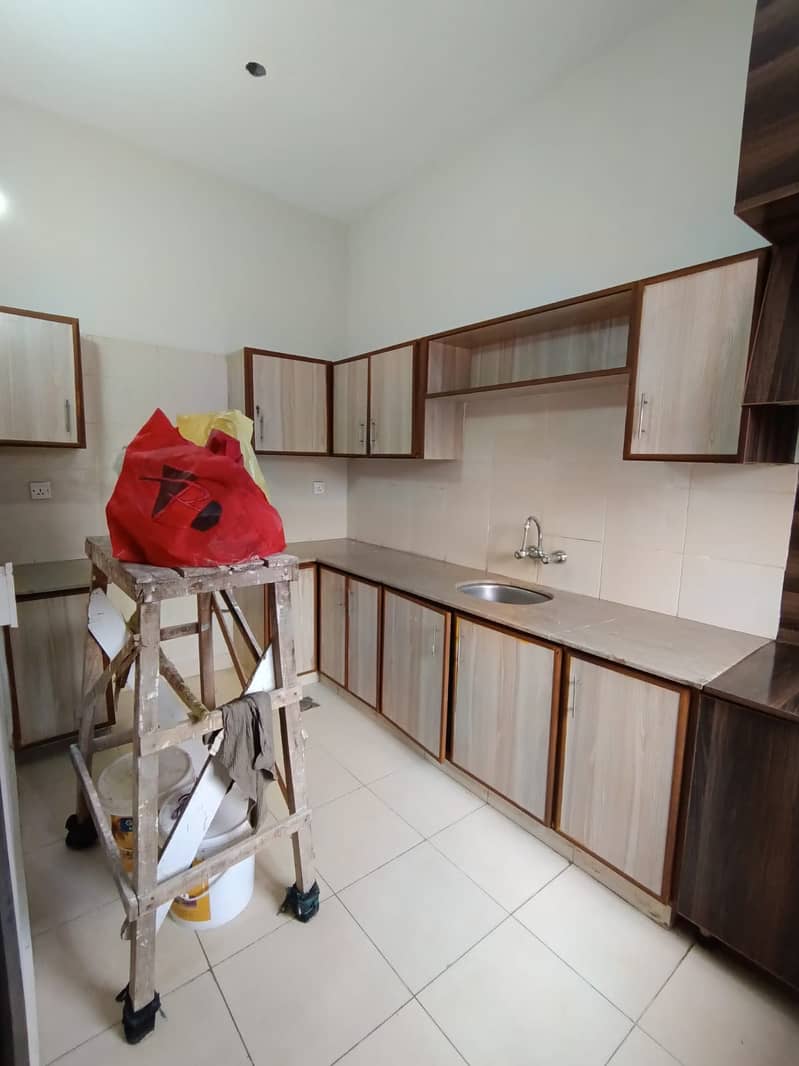 SECOND FLOOR AWAMI VILLA AVAILABLE FOR SALE IN D BLOCK BAHRIA ORCHARD 7