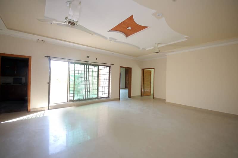 1 KANAL UPPER PORTION FOR RENT IN DHA PHASE 1 2
