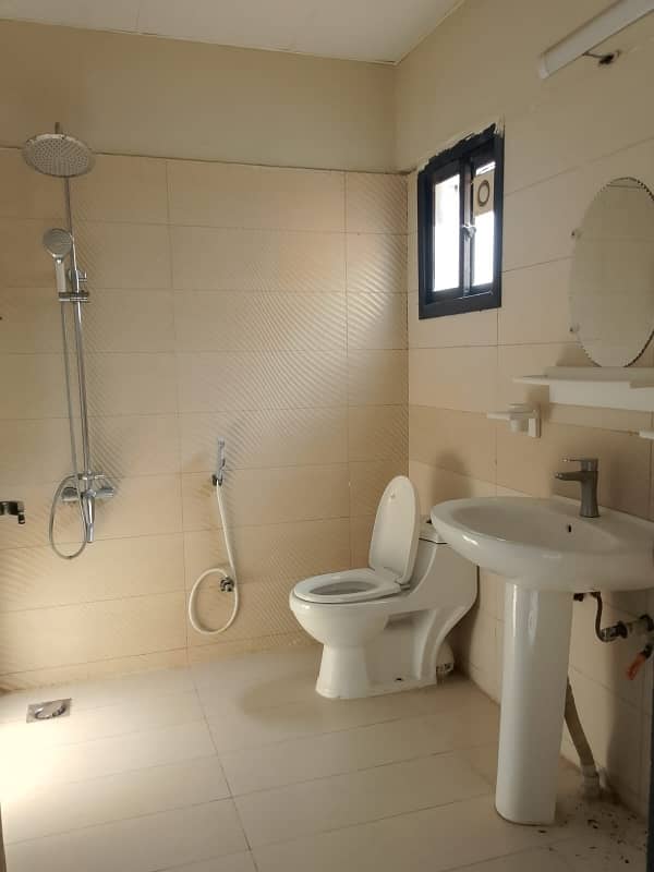 Saima Jinnah Avenue Flat Is For Rent 30