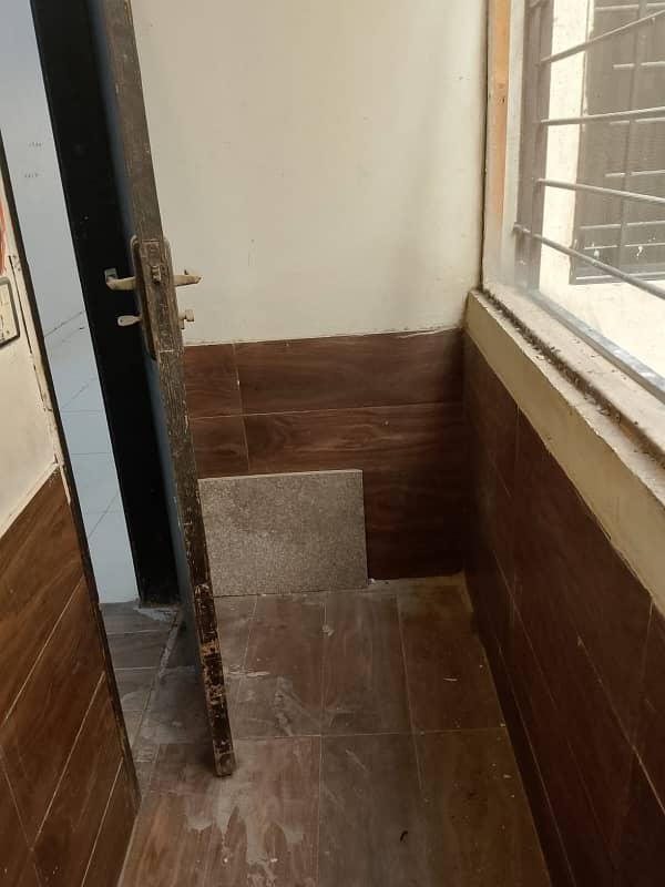Saima Jinnah Avenue Flat Is For Rent 36