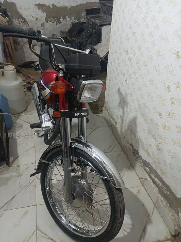 Honda CG 125 for sale hai urgent phone number:03150112041 3