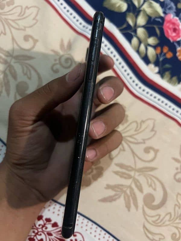 iphone 7 plus non PTA 3