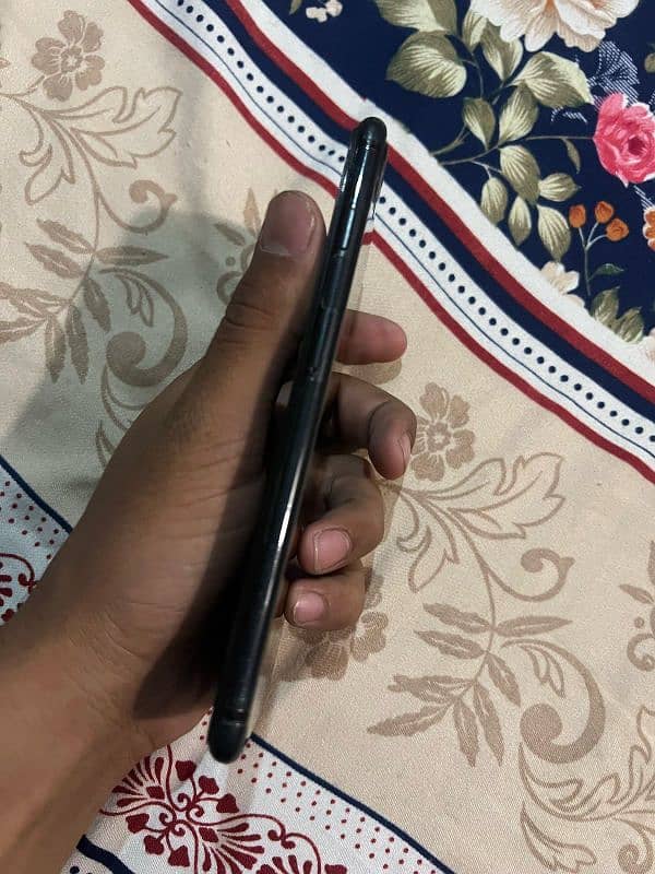 iphone 7 plus non PTA 4
