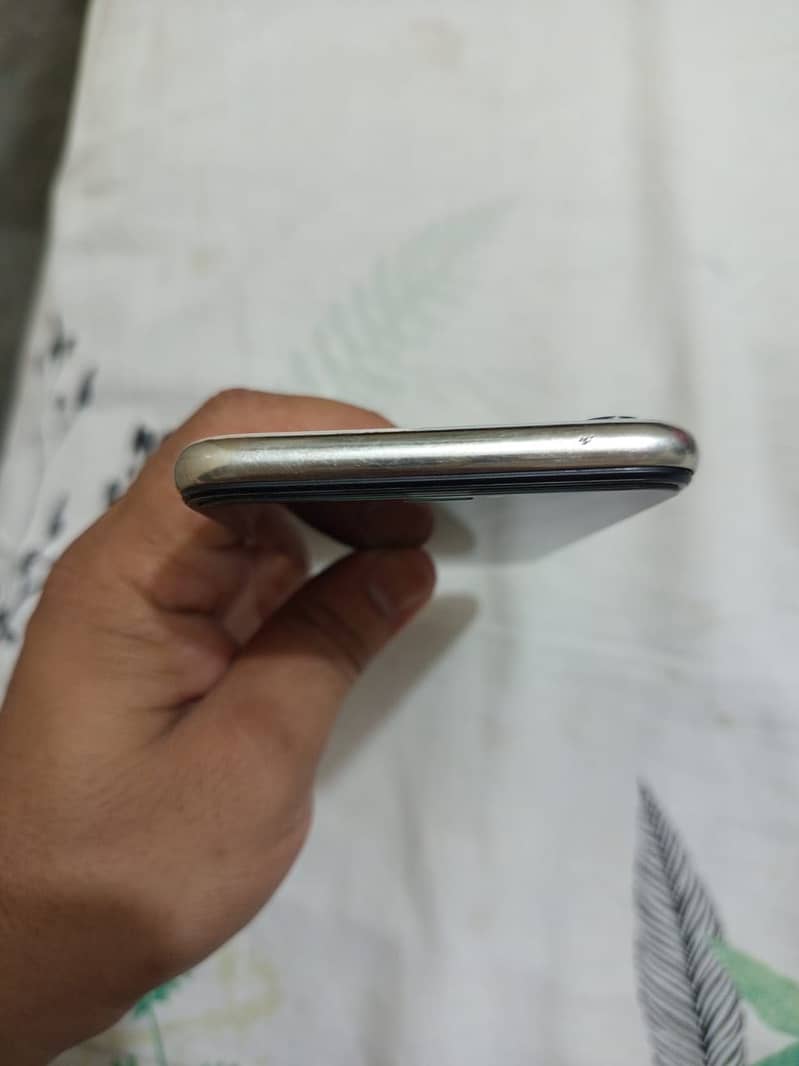 iPhone x 256 PTA 1