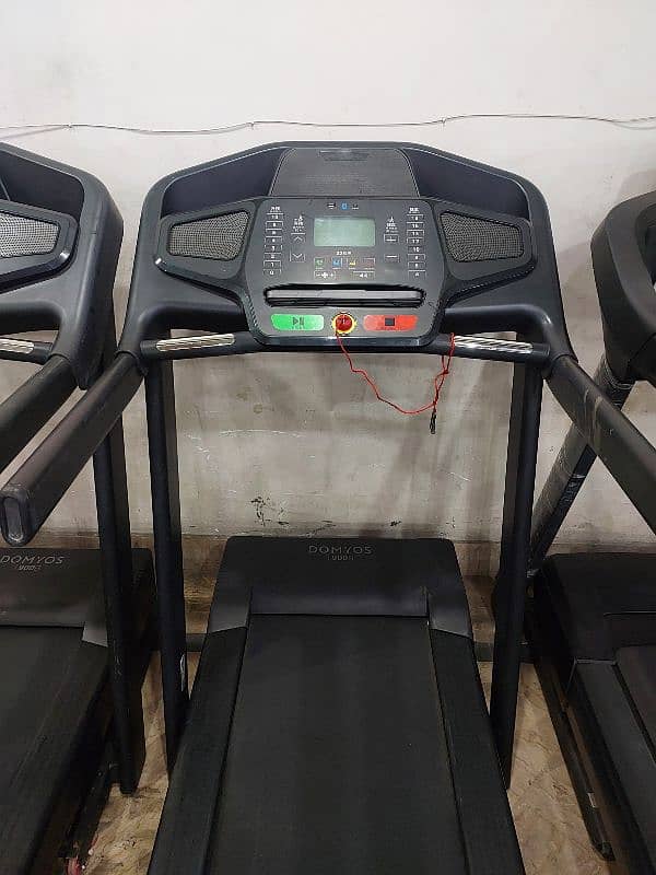 TREADMILL / RUNNING MACHINE / WALKING MACHINE / JOGGING MACHINE 0