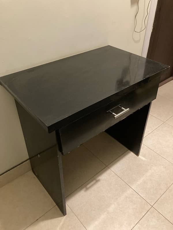Study table 0