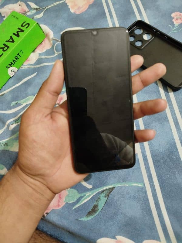 Infinix smart 7 4/64 1