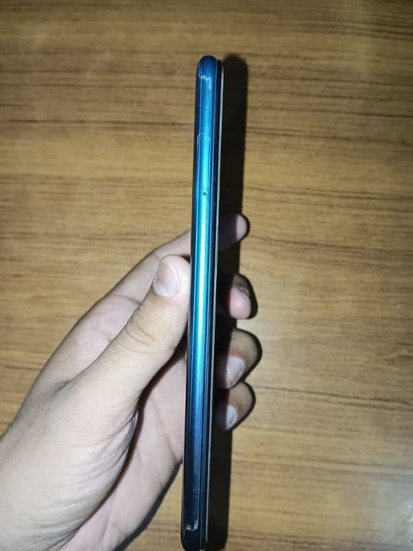 Infinix Hot 10 4GB Ram 64 GB Rom 3