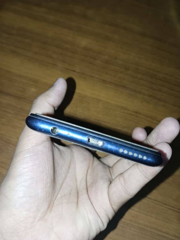 Infinix Hot 10 4GB Ram 64 GB Rom 4