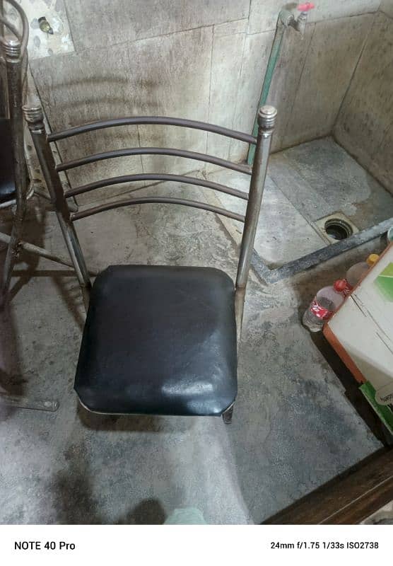 chair and table set 0