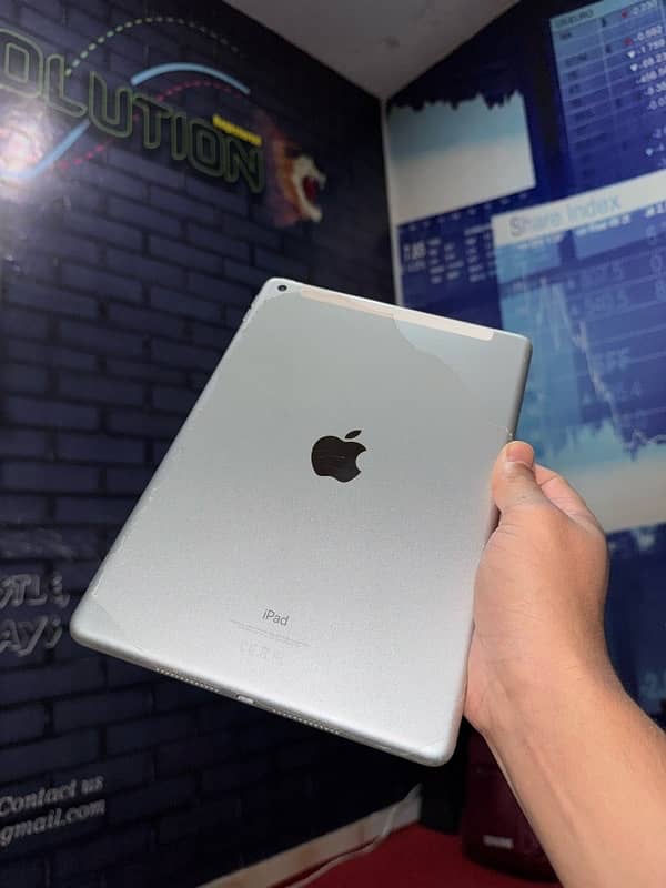 Apple ipad 9th generation 8/10 condition available on cheap price 0