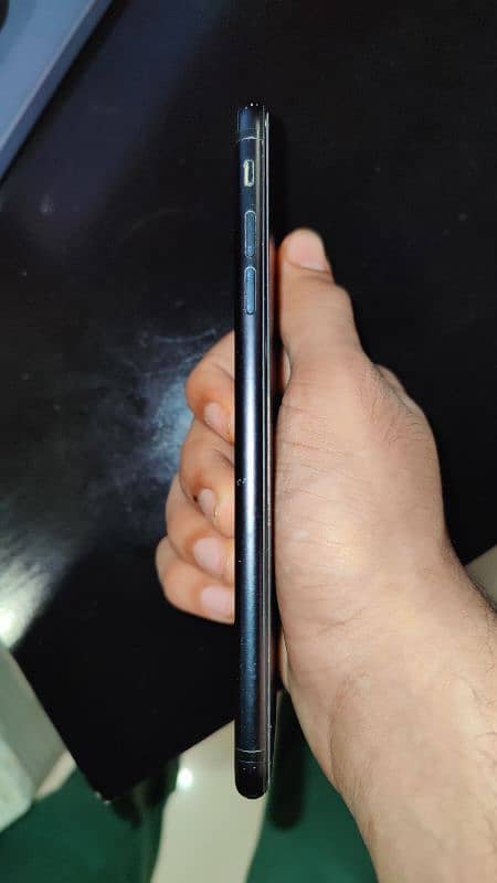 IPHONE 7 PLUS 3