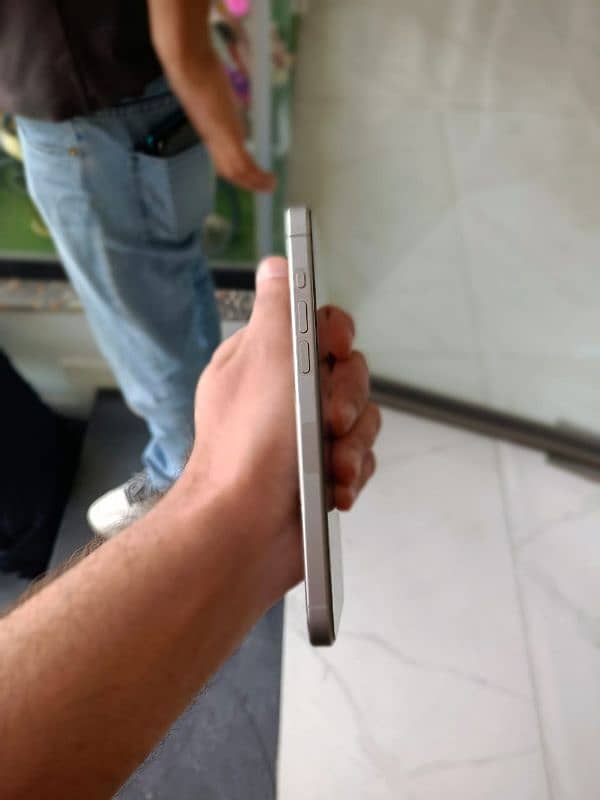 I PHONE 15 PRO MAX FACTORY UNLOCKED 5