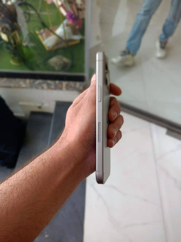 I PHONE 15 PRO MAX FACTORY UNLOCKED 7