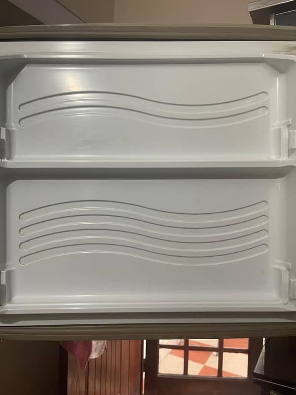 Dawlance fridge. condition is good , 5