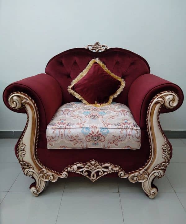 7 Seater Sofa set.  Contact#: 03334446547 3