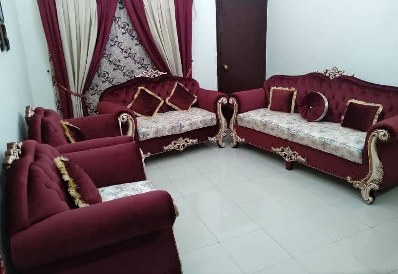 7 Seater Sofa set.  Contact#: 03334446547 8