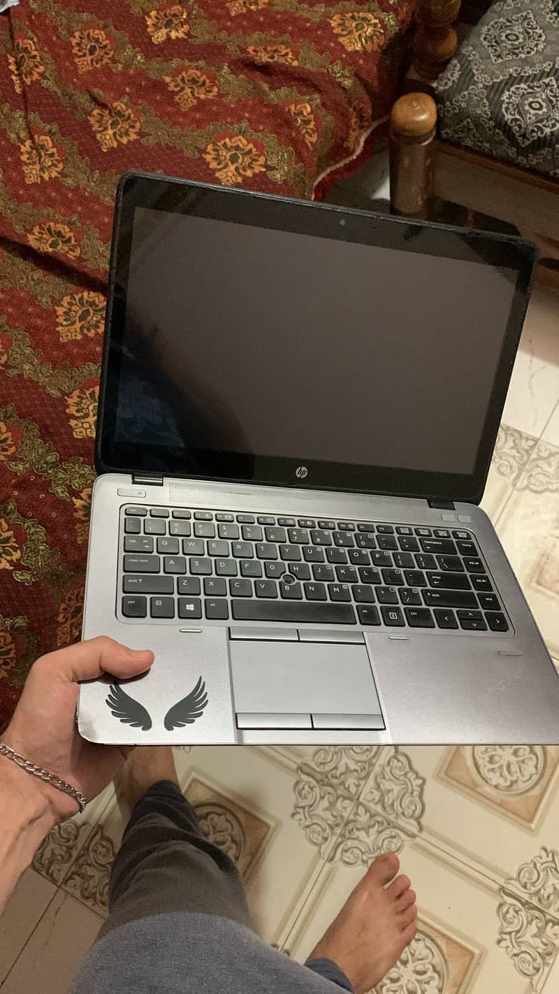 Hp elite book 840 ge i5 5th Generation touch screen 4