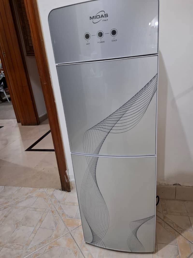 Midas free standing used sparingly 2