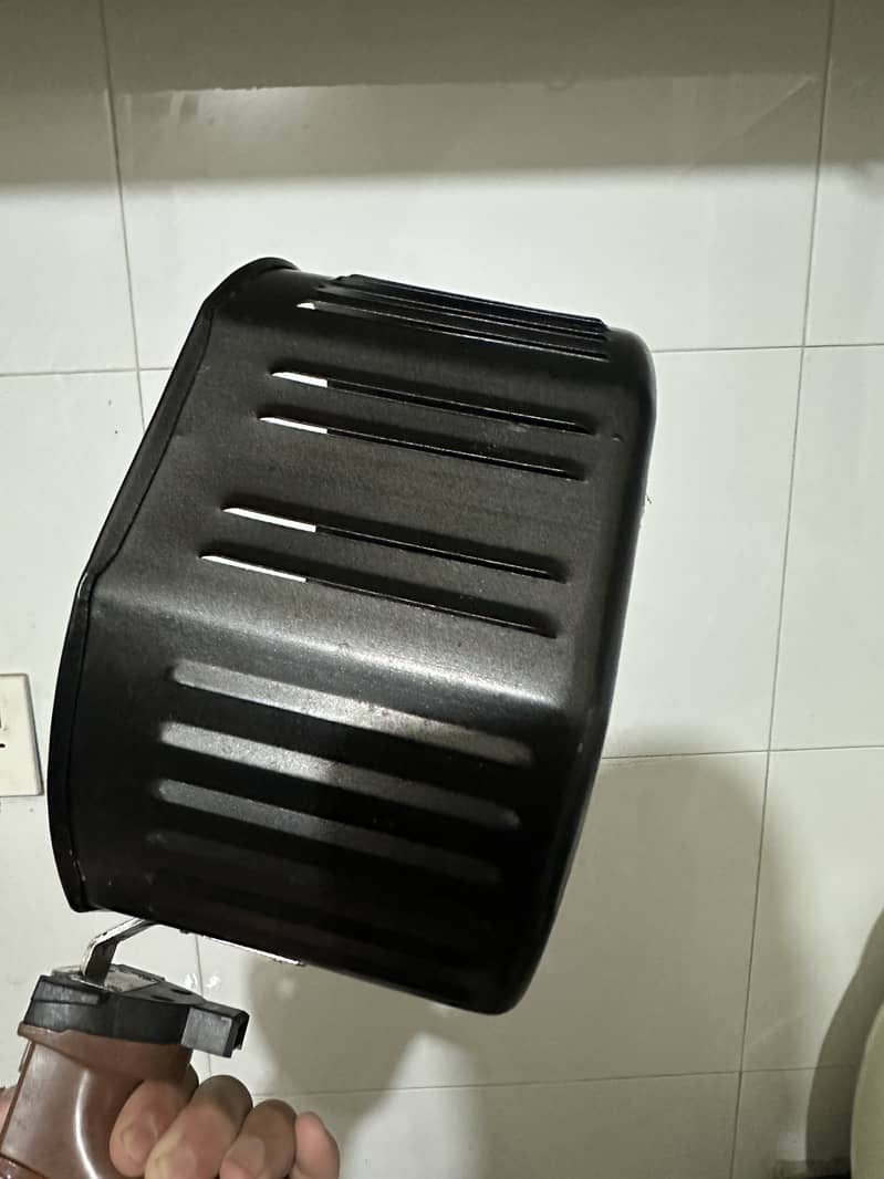 Air Fryer 8 liters Perfect condition , Korean Brand 2