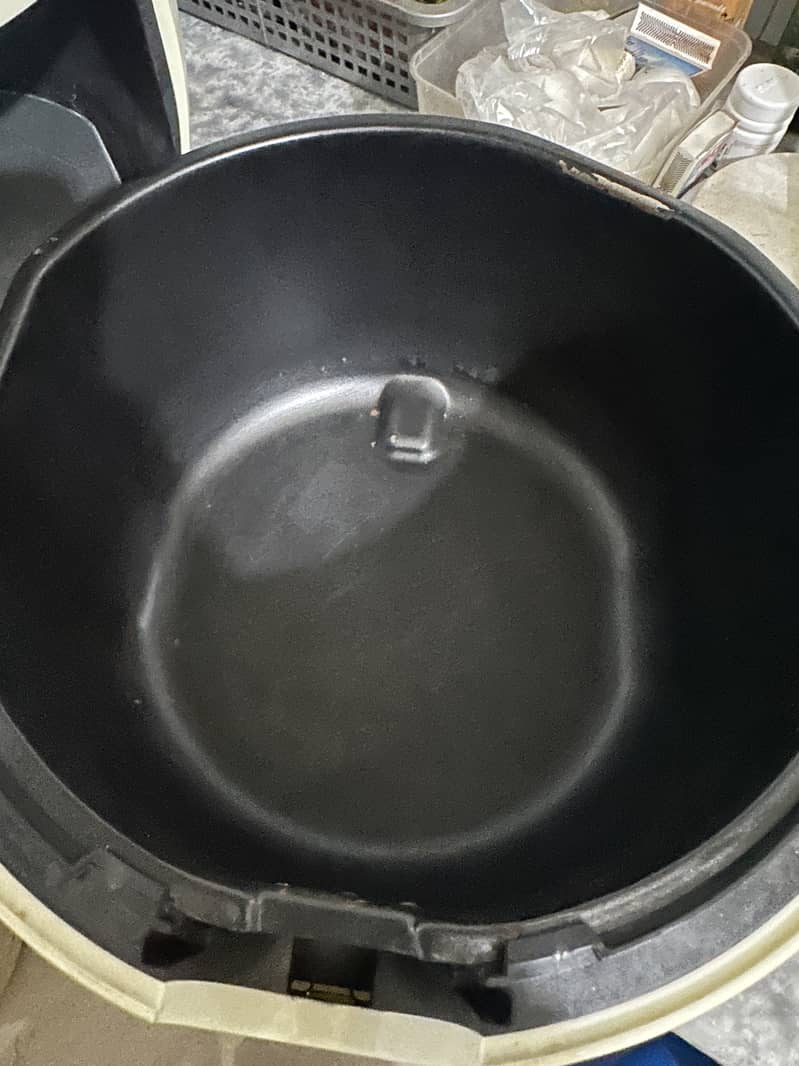 Air Fryer 8 liters Perfect condition , Korean Brand 3