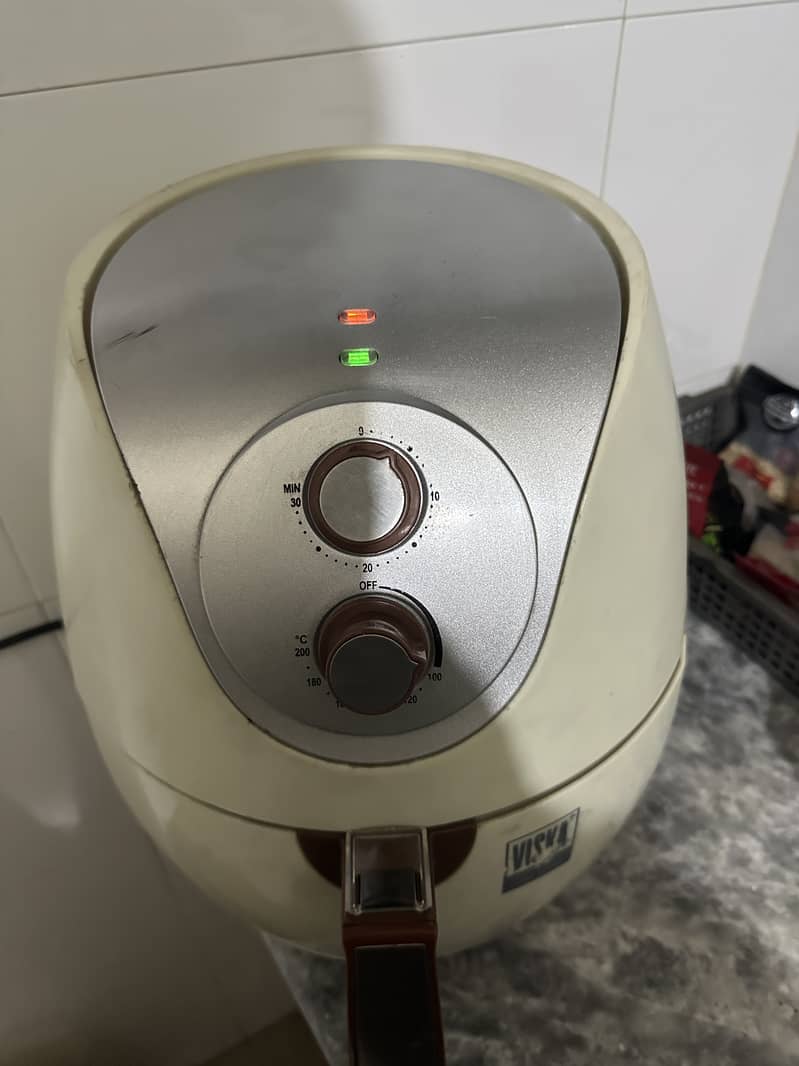 Air Fryer 8 liters Perfect condition , Korean Brand 7