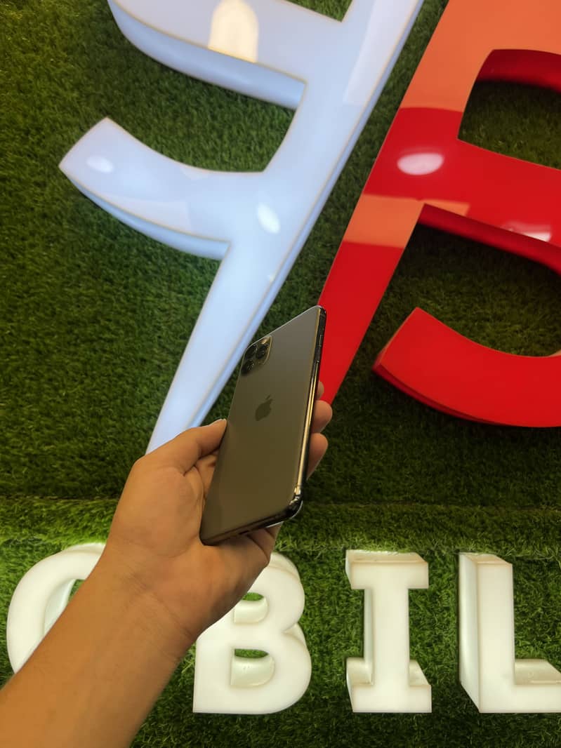 IPhone 11 Pro max ( non pta ) jv 4