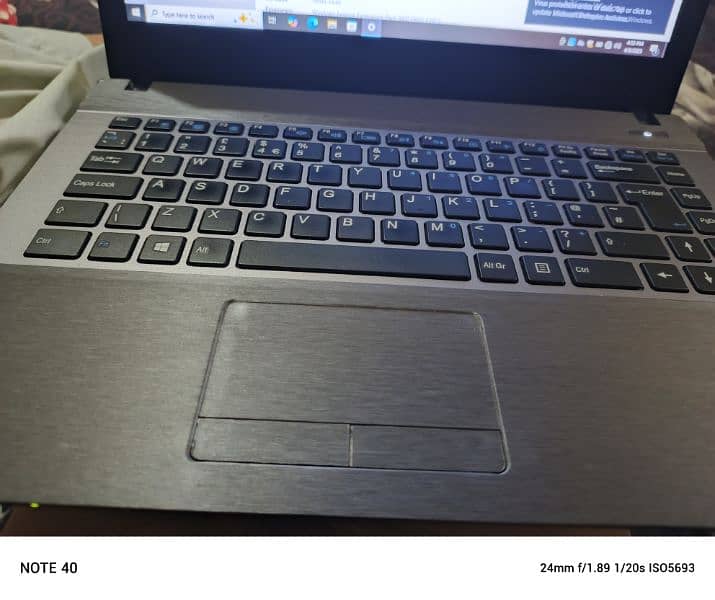 ergodevice all ok ram 4Gb rom 512 core i5 6