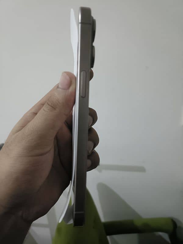 Apple Iphone 15 pro max Non Pta 7