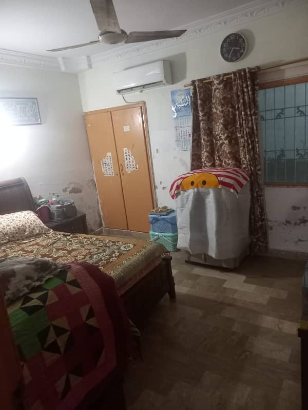 Independent 3 bed dd ground+1 bungalow boundary wall jauhar block 8 2